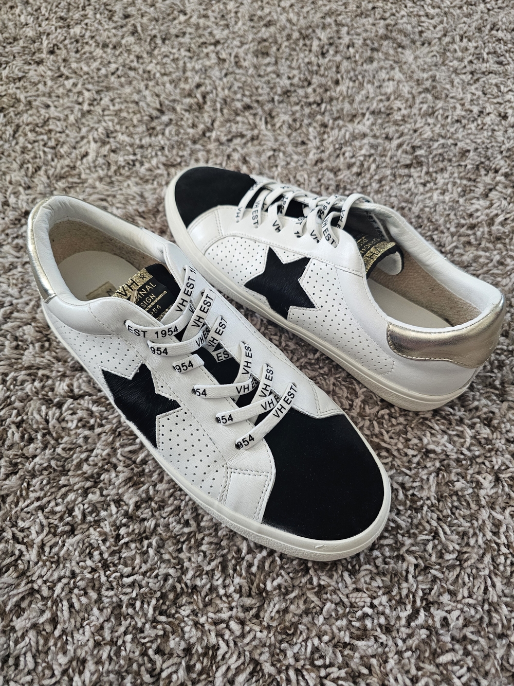 Vintage Havana White Sneakers with Black Star And Tongue and Gold Label